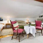 Holiday home Large House With Big Garden *