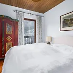 Large House With Big Garden Holiday home Hintersee