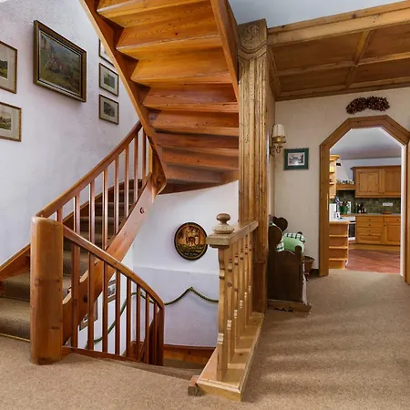 Vakantiehuis Large House With Big Garden Hintersee