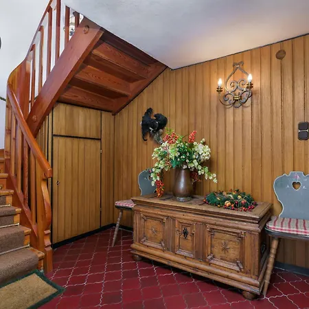 Large House With Big Garden * Hintersee