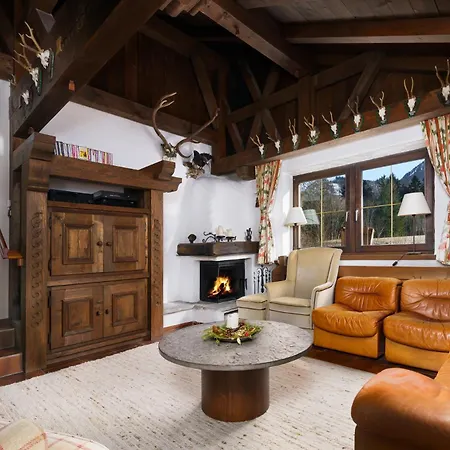 Large House With Big Garden Hintersee