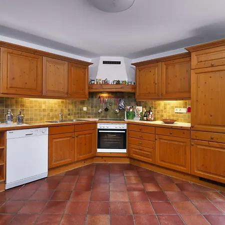 Σπίτι διακοπών Large House With Big Garden